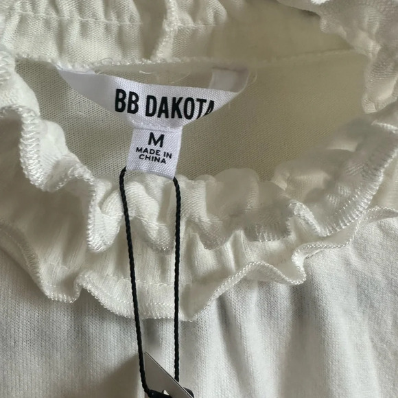 B DAKOTA RUFFLE NECK SHIRT - Picture 2 of 4